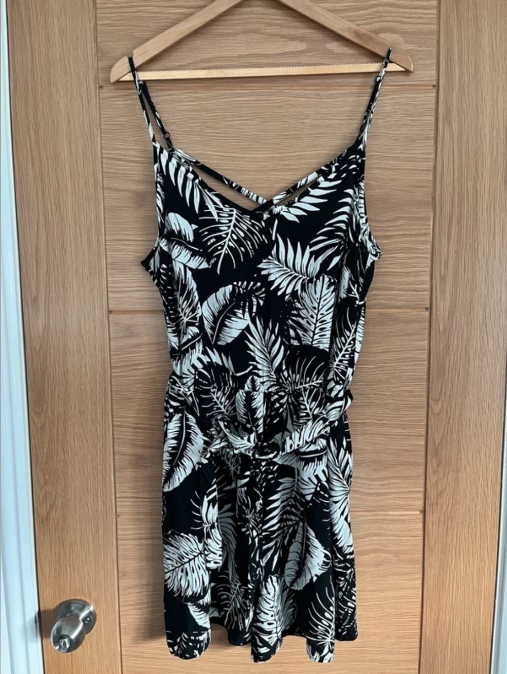 Black Tropical Print Sleeveless Dress